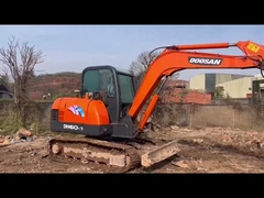 DOOSAN kleiner Bagger mit 5,76 m Höchsthöhe für den effizienten Betrieb