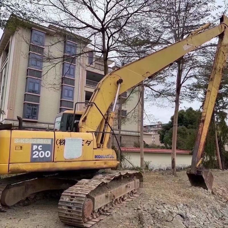Komatsu PC200-7 mit 18 m langen Arm für schwere Bauarbeiten