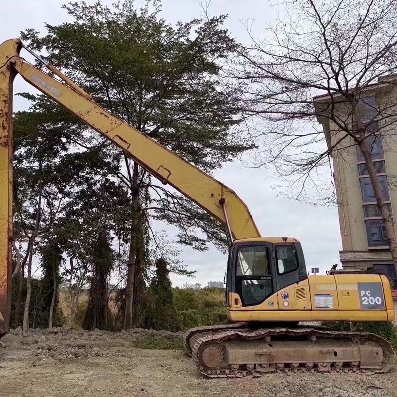 Komatsu PC200-7 mit 18 m langen Arm für schwere Bauarbeiten