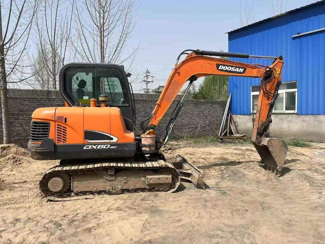 Gut gepflegt Gebraucht 2020 Doosan DX60-9C 6 Tonnen Bagger für Landschaftsbau