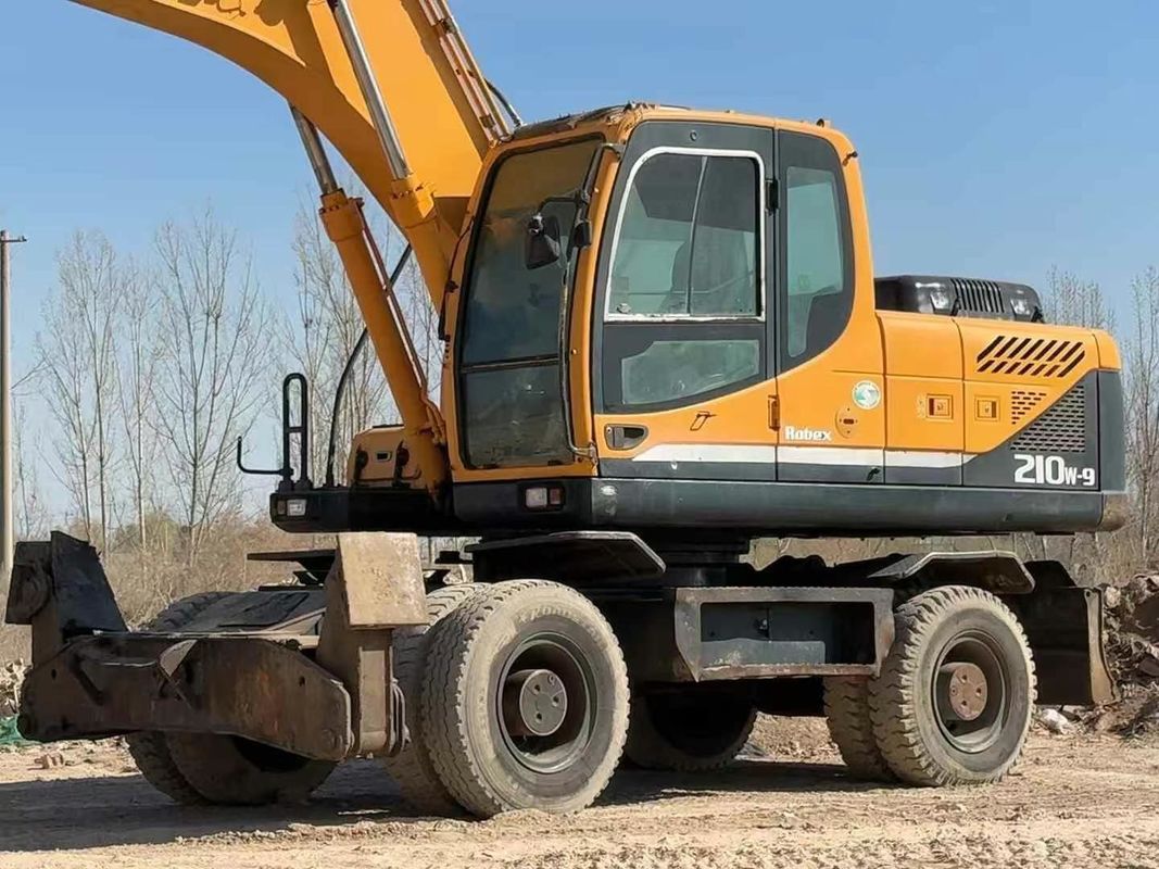 Gebrauchtes 2014 Hyundai 210-9 Radbagger. Zuverlässiger Zustand. Günstiger Preis.