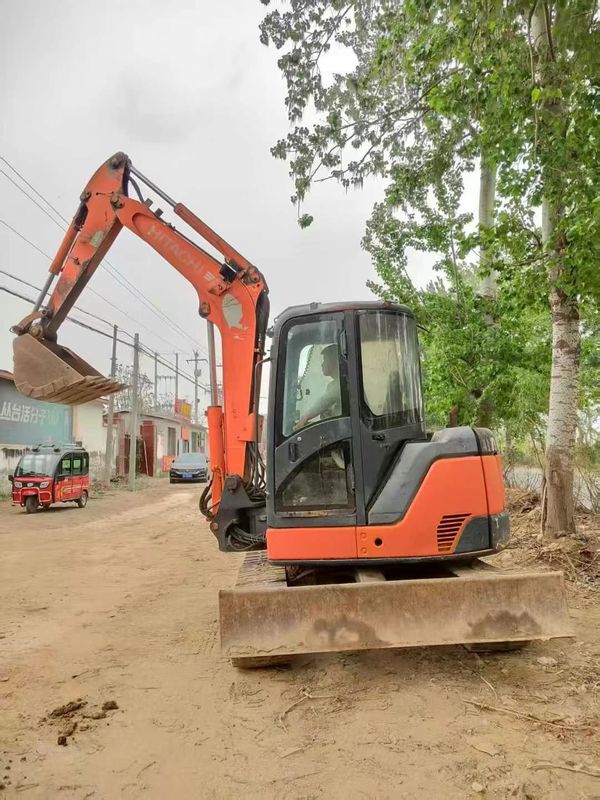 Gebrauchtes Hitachi ZX75-US Bagger 7,5 Tonnen Mini Digger Baumaschinen in gutem Zustand