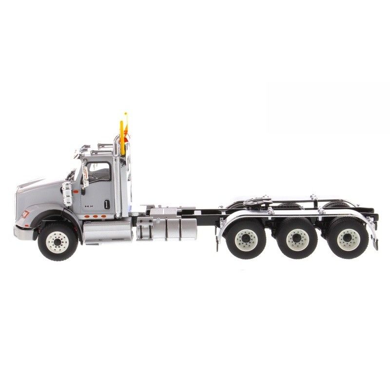 DM International HX620 Tri-Axle American Flatbed Truck Modell 1/50 Skala Druckguss Sammler 71011