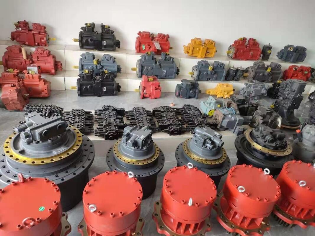 High-Quality Excavator Parts Hydraulic Travel Motor 11C0264 Final Drive for LG922D LG922E